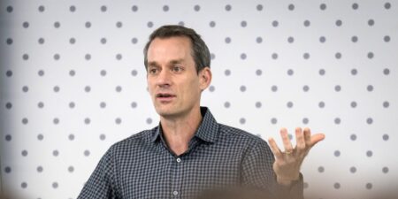 Former Google chief scientist Jeff Dean is raising again for his new AI startup, seeking around a $50 billion valuation