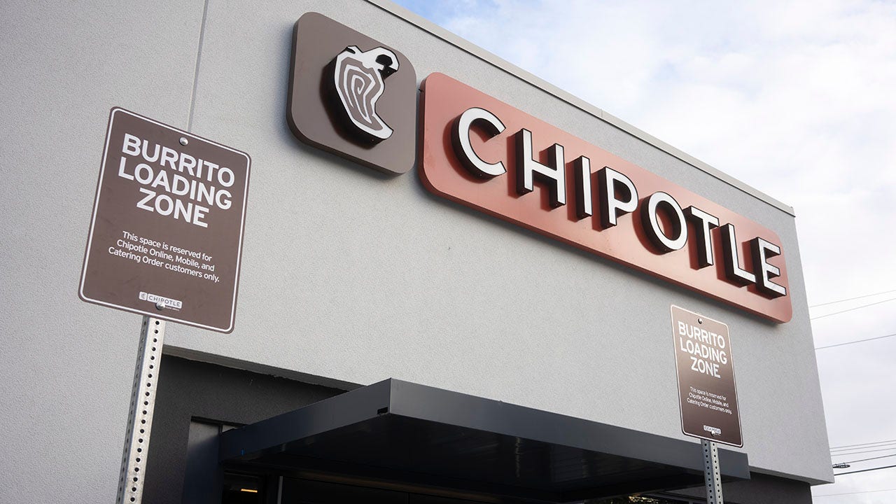 Chipotle removes jalapeños after Salmonella outbreak investigation