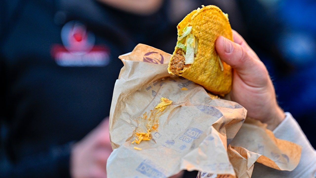 Taco Bell sales drop 2% amid cyclospora outbreak, Yum Brands says