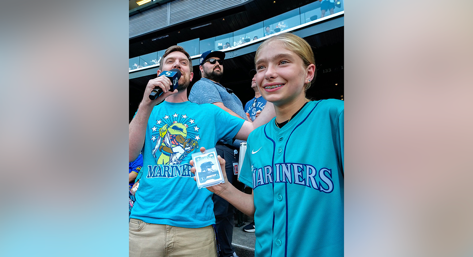 Jimothy rookie card sells for $21,100 on eBay after Mariners giveaway