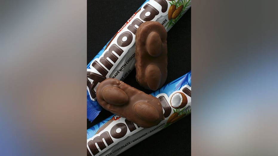 Reese’s, Almond Joy ice cream bars recalled over labeling error