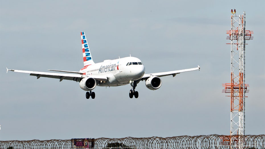 American Airlines flight suffers tire blowouts at O’Hare airport in Chicago