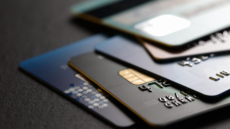 Five money mistakes Americans make in their 30s and 40s: expert