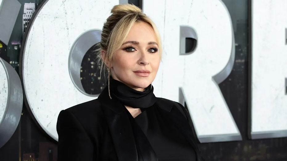 Neutrogena apologizes to Hayden Panettiere over PPD sponsorship snub