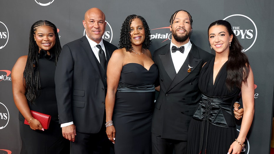 Jalen Brunson launches family-owned brand advisory firm for athletes