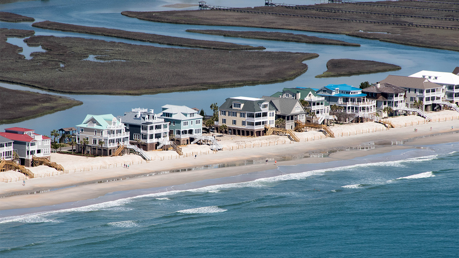 Fall travel deals shrink as shoulder-season demand rises
