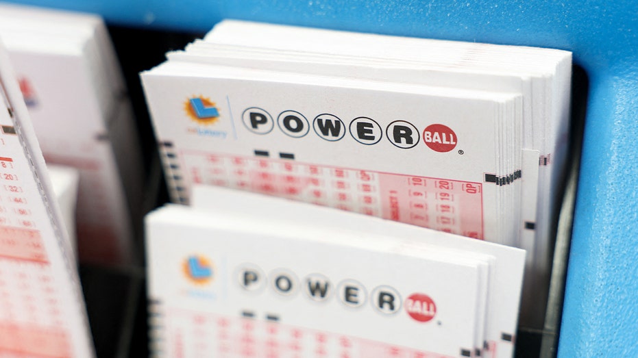 Illinois Powerball ticket wins $1.04 billion jackpot