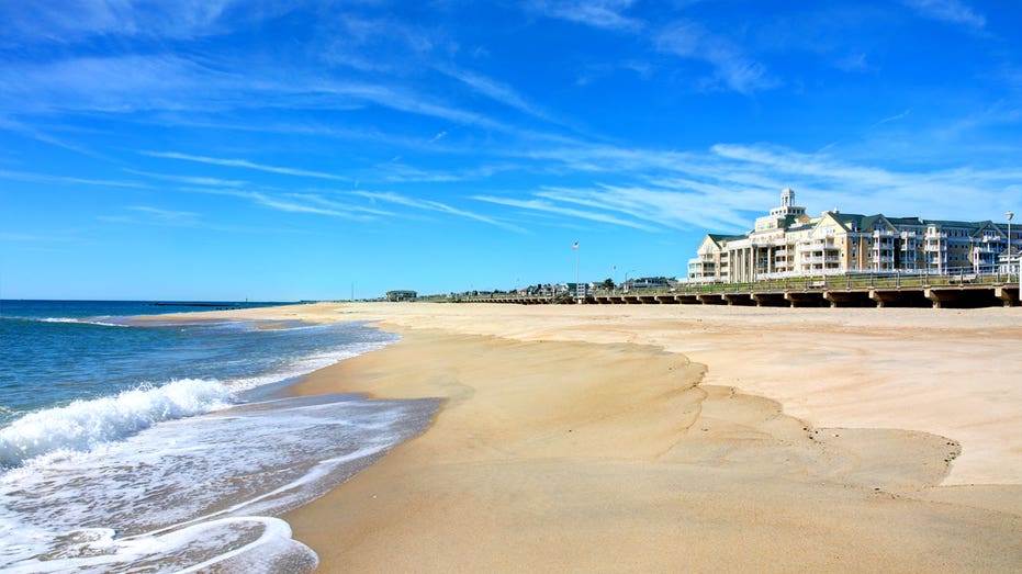 Spring Lake NJ residents push back on Verizon 5G boardwalk towers