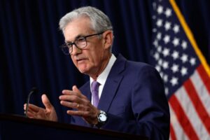 US stocks slipped marginally lower; Powell speech in focus By Investing.com