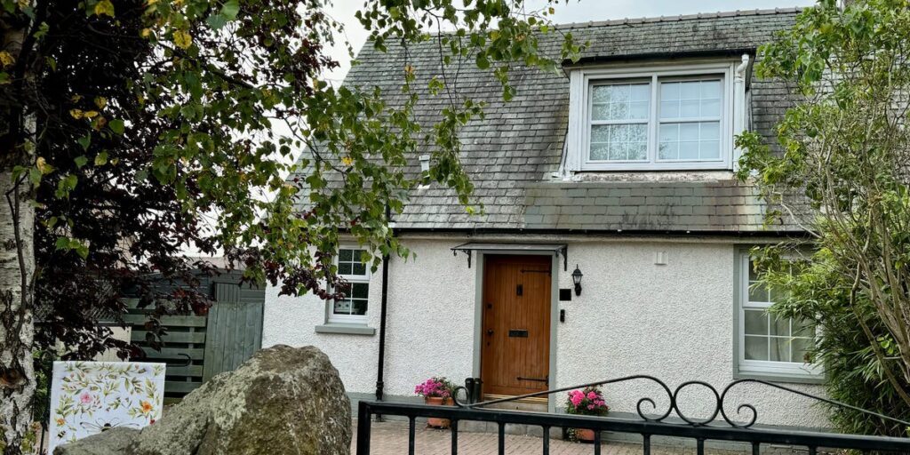 A California family of 5 found a house in Scotland listed for under 0,000. The catch: It was half the size of their old place.