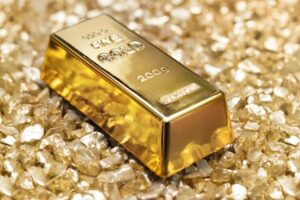 Gold price holds positive ground above ,600 mark as traders await fresh cues