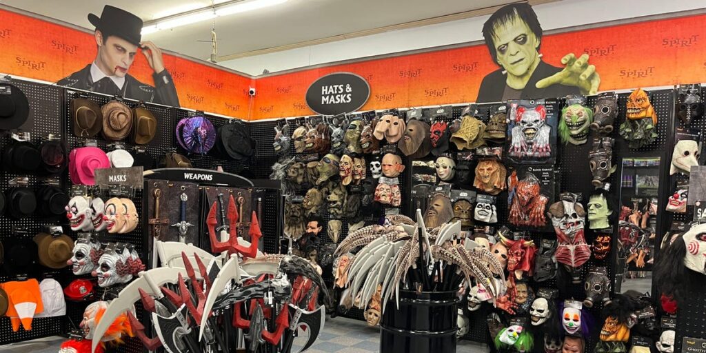 I work at Spirit Halloween. Here are 9 mistakes I see customers make when shopping for costumes and decor.