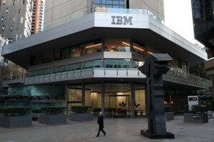 IBM, Carnival lead afternoon market cap stock movers Wednesday By Investing.com