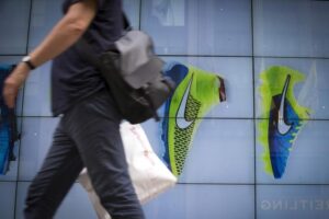 NIKE’s Q1 sees revenue decline, leadership transition By Investing.com