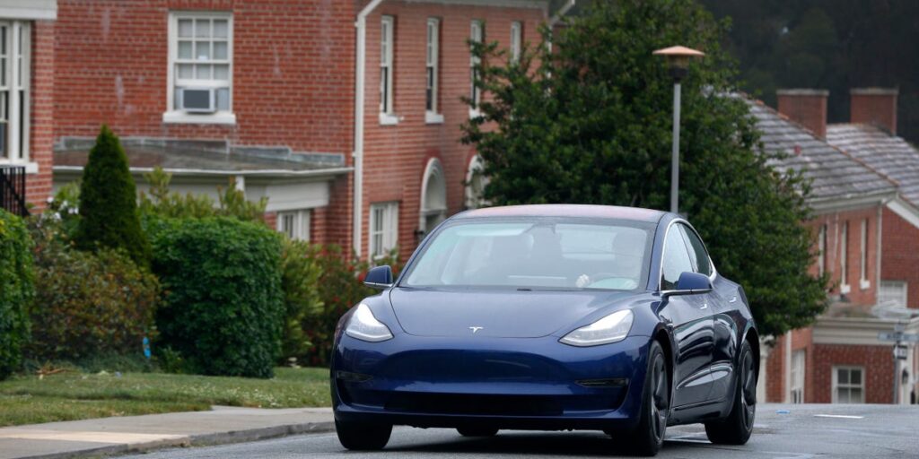 Tesla just stopped selling the cheapest version of the Model 3 in the US. An analyst called it ‘a smart strategic move.’