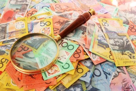 Australian Dollar trades lower as RBA minutes draw attention