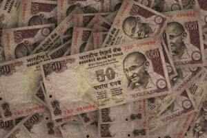 USD/INR rises ahead of holiday-shortened trading week, eyes on possible RBI’s intervention