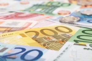 EUR/USD steadies in mid-1.03s despite fresh Trump tariff threats – Scotiabank