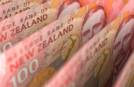 NZD/USD Price Forecast: Hovers near 0.5650, dovish RSI reflects a growing bearish bias