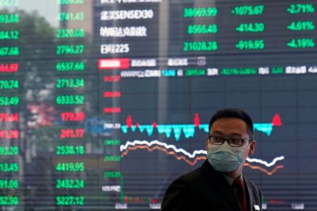 Asia stocks sink on hawkish Fed jitters, weak China inflation By Investing.com