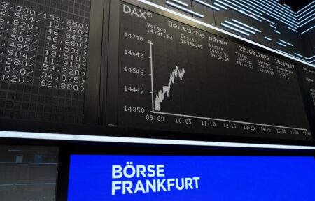 European stocks higher; Trump tariffs report helps tone By Investing.com