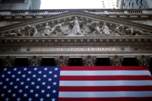 US stock futures dip as Alphabet losses rattle tech, rate jitters persist By Investing.com