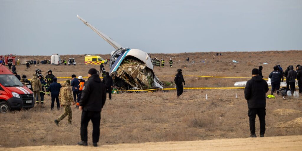 Analysts say Russian air defenses could have caused passenger-jet crash that killed dozens