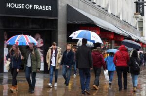 Frasers lower after BooHoo urges shareholders to reject leadership challenge By Investing.com