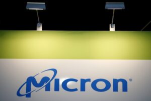 Micron shares plunge 14% after significant Q2 guidance miss By Investing.com