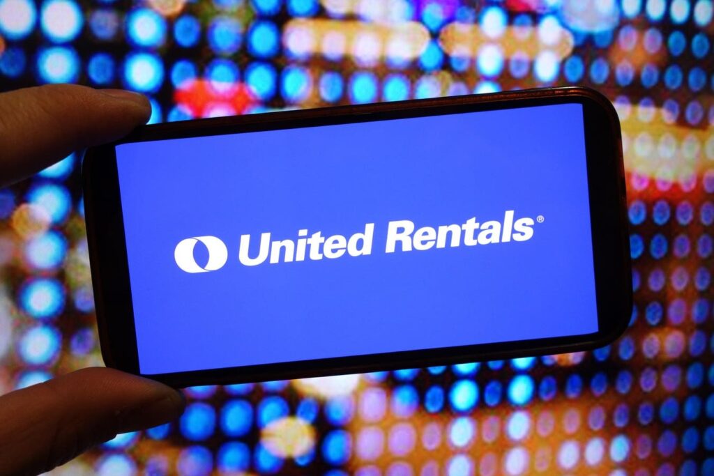 What’s Happening With United Rentals Stock?