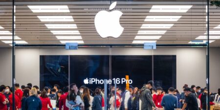 Apple discounts new iPhones in China amid increasing smartphone competition