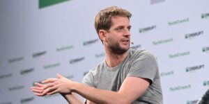 Klarna’s CEO says AI is capable of doing his job — and it makes him feel ‘gloomy’