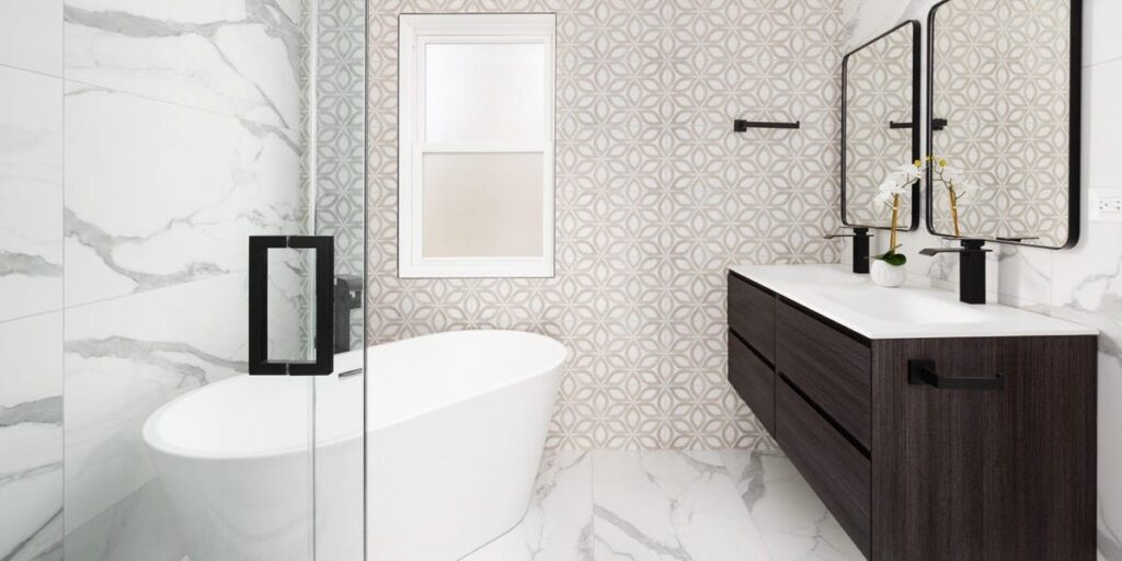 I’m an interior decorator. Here are 10 things I’d never add to my own bathroom.