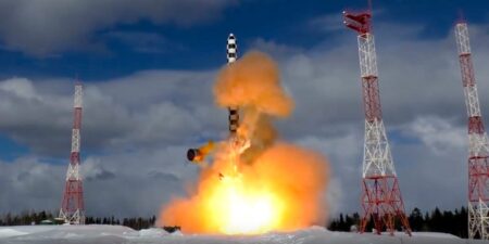 Russia’s new ICBM with lots of warheads keeps running into problems, leaving it stuck with older, inferior missiles