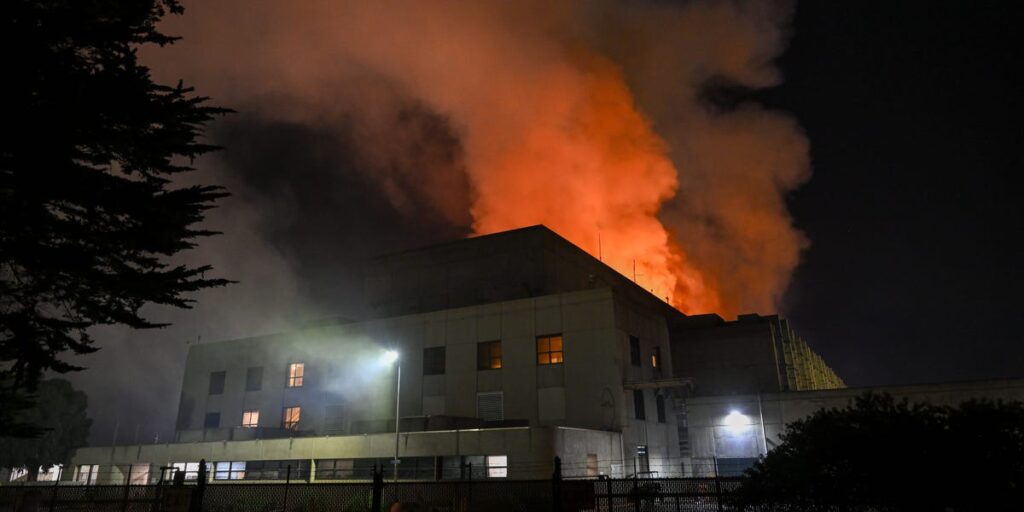 A huge fire broke out at one of the world’s largest battery storage plants