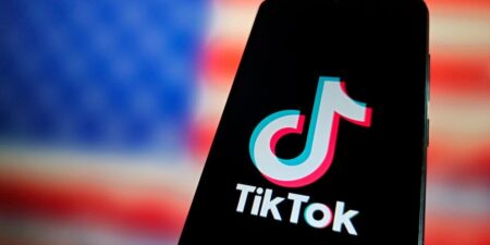 Americans keep swiping: Users scramble onto rival apps before TikTok’s sell-or-ban deadline