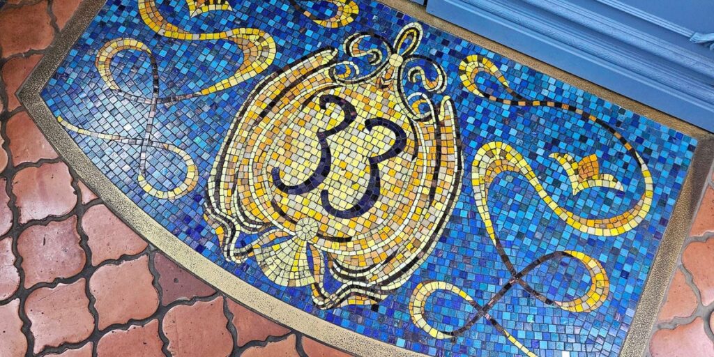 I had a holiday lunch at Disney’s invite-only Club 33 and it made me see why someone would sue to keep their membership