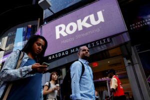 Roku downgraded to ‘sell’ as Moffett Nathanson warns of overvaluation, risks By Investing.com