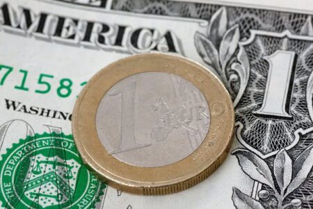 EUR/USD remains vulnerable as US Dollar holds onto two-year high