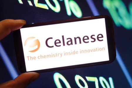 Now Is Not The Time To Buy Celanese Stock