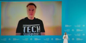 Elon Musk showed up to his Dubai address in a ‘tech support’ T-shirt