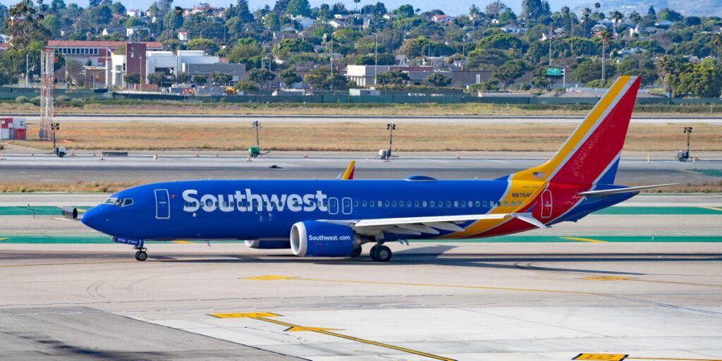 Video shows Southwest plane narrowly avoiding collision with a private jet, triggering FAA investigation