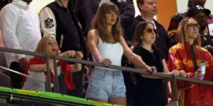 Taylor Swift kept her Super Bowl outfit surprisingly simple, but it still cost over ,000