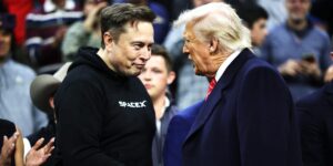 Trump showed up at the Wrestling Championships with Musk. Most of the crowd cheered.