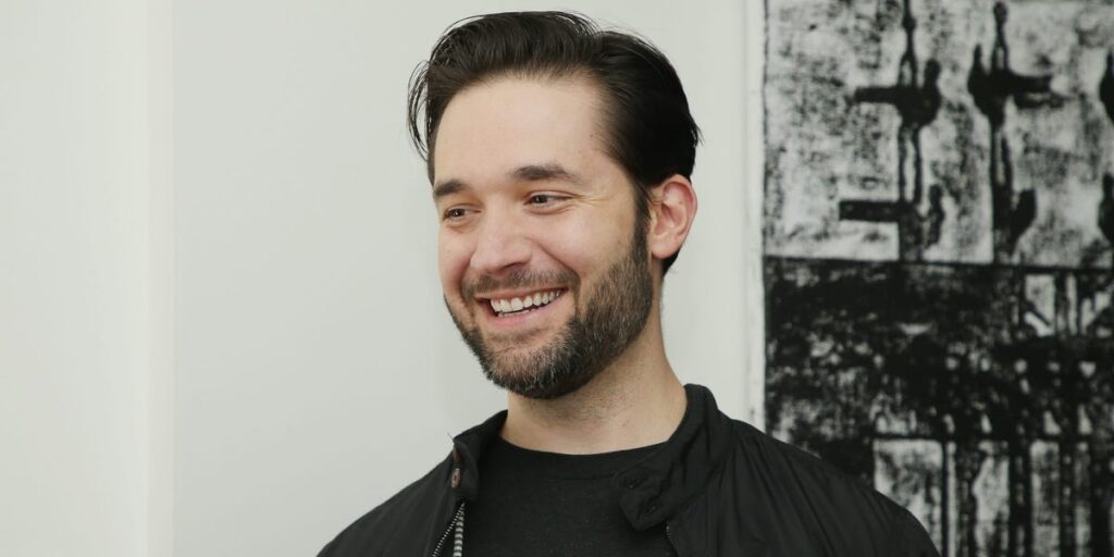 Reddit cofounder Alexis Ohanian says AI should moderate social media