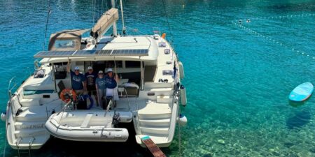 Family Rented Private Boat for Vacation: Better Than Luxury Cruise