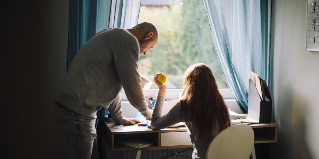 5 Things Parents Should Teach Their Kids Before They Go to College
