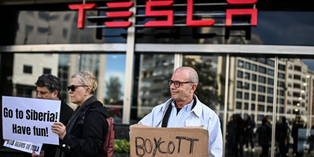 6 Major European Markets Report Big Drops in Tesla Sales