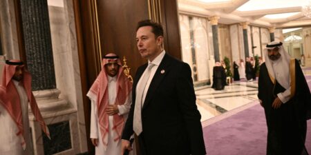 Elon Musk Says Starlink Is Coming to Saudi Arabia