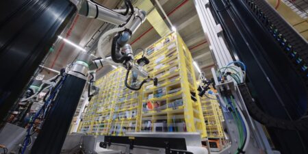Amazon Sees Warehouse Robots Flattening Its Hiring Curve: Document